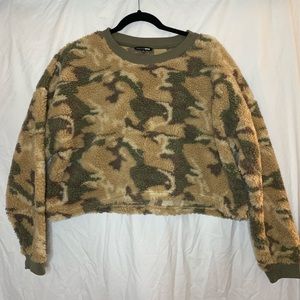 Camo cropped sweater